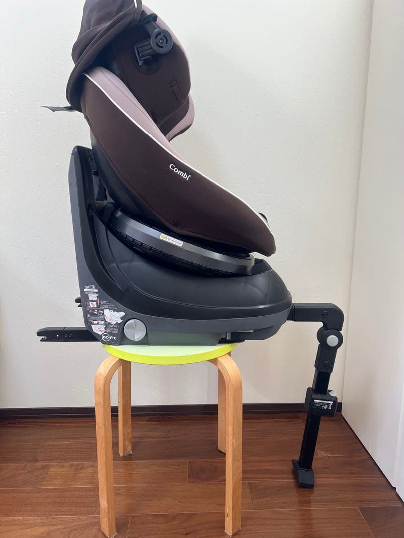Combi 回転式　ISOFIX エッグショック チャイルドシート　1秒タオル