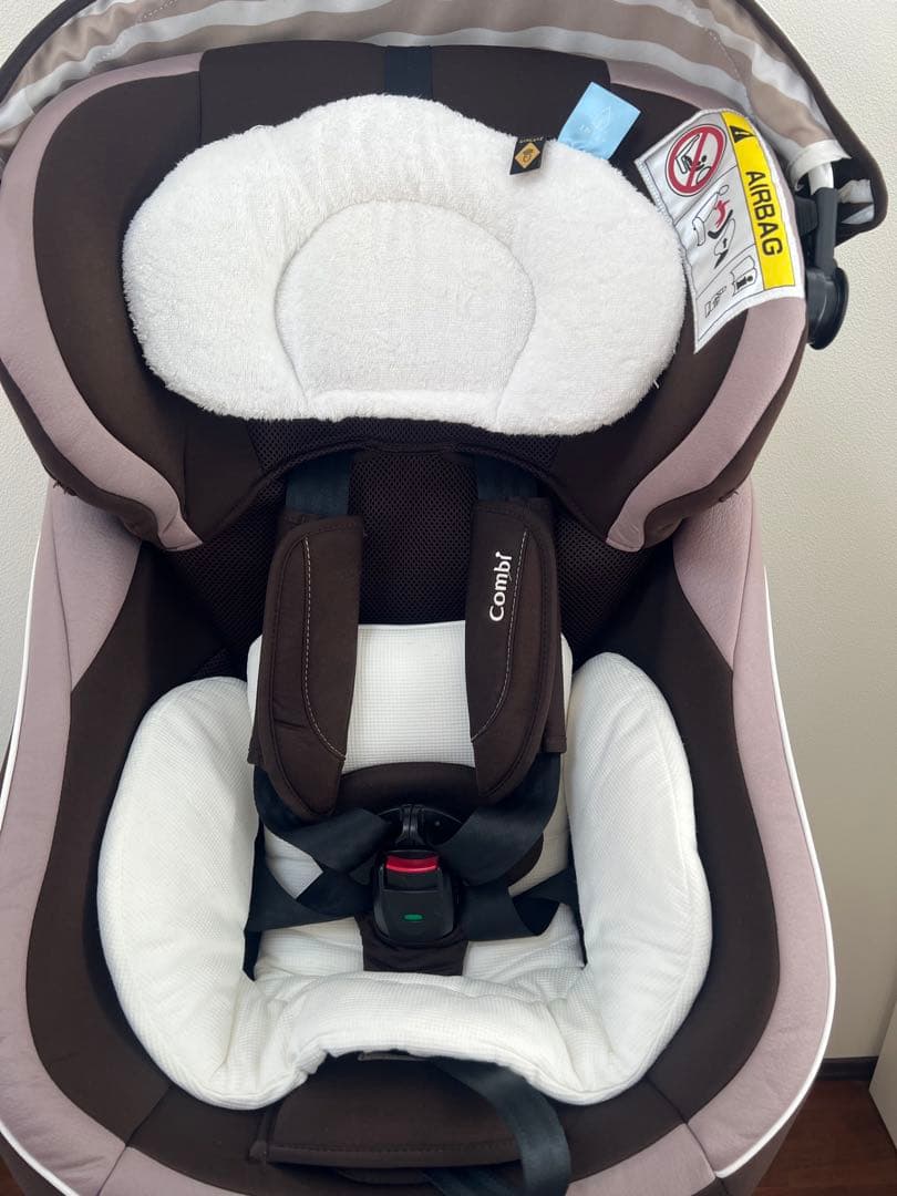 Combi 回転式　ISOFIX エッグショック チャイルドシート　1秒タオル