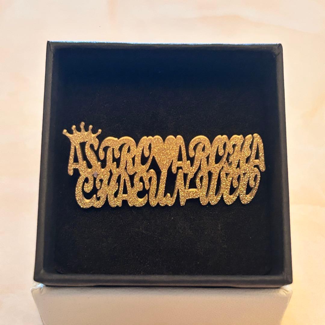 おまとめ中チャウヌネームラメピンバッジ