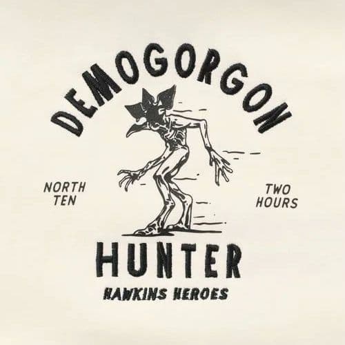 STRANGER THINGS コラボグラフィックパーカー　オフホワイト