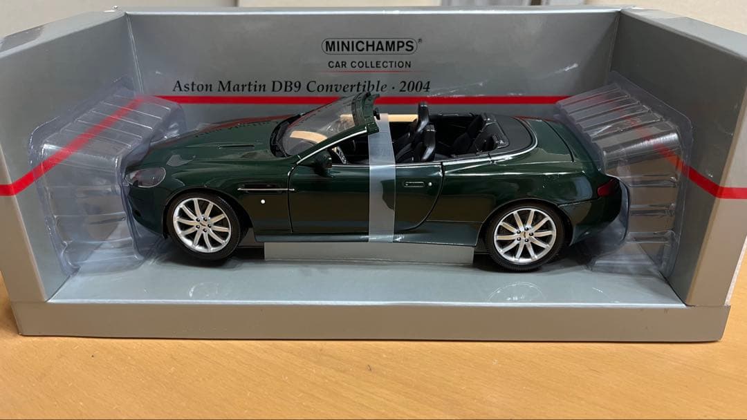 ミニチャンプス　アストンマーチン DB9 Convertible ミニカー