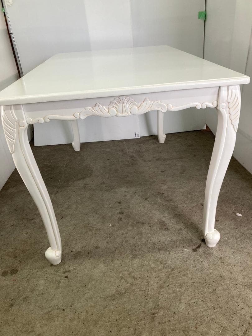 【M-168】ダイニングテーブル　ホワイトカラー 姫系 中古 激安