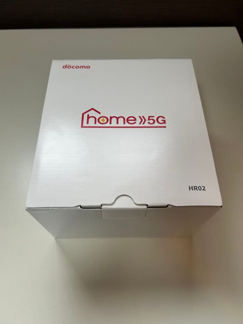 docomo 5g HR02 ダークグレー