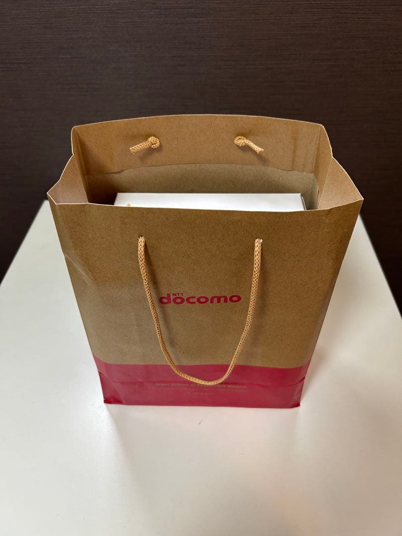 docomo 5g HR02 ダークグレー