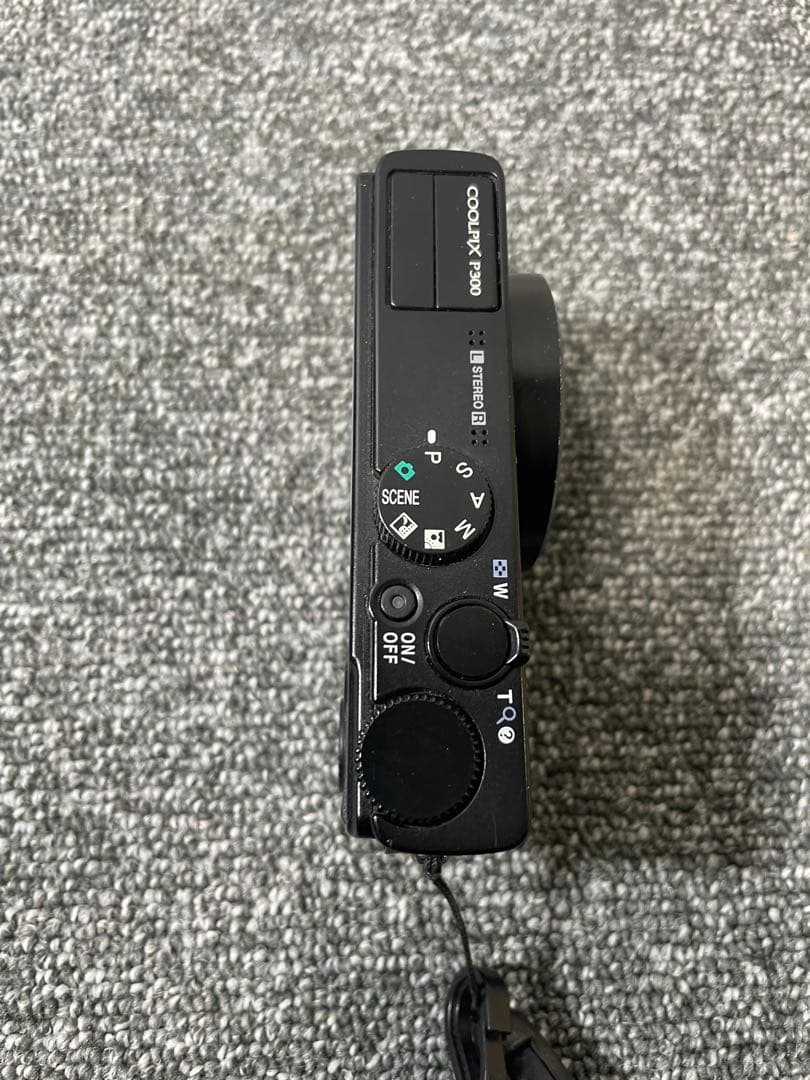 Nikon コンパクトデジタルカメラ