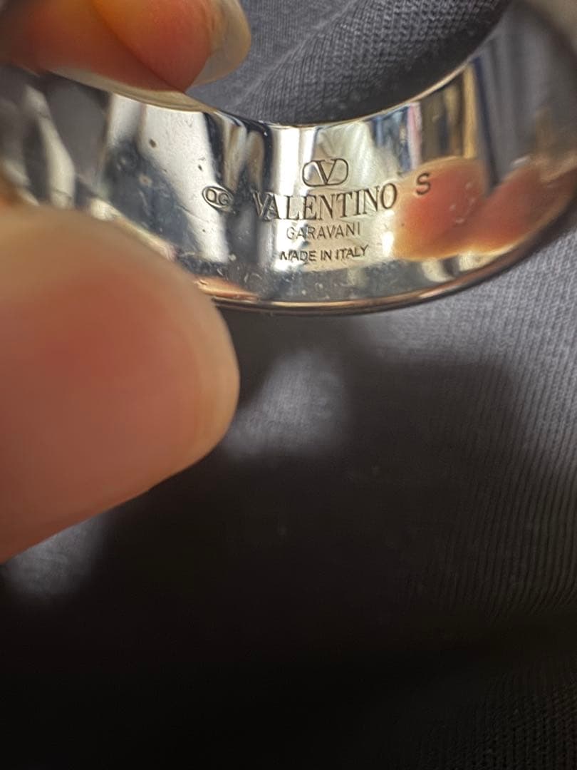 Valentino ヴァレンティノ　Vロゴ シグネチャー メタル リング