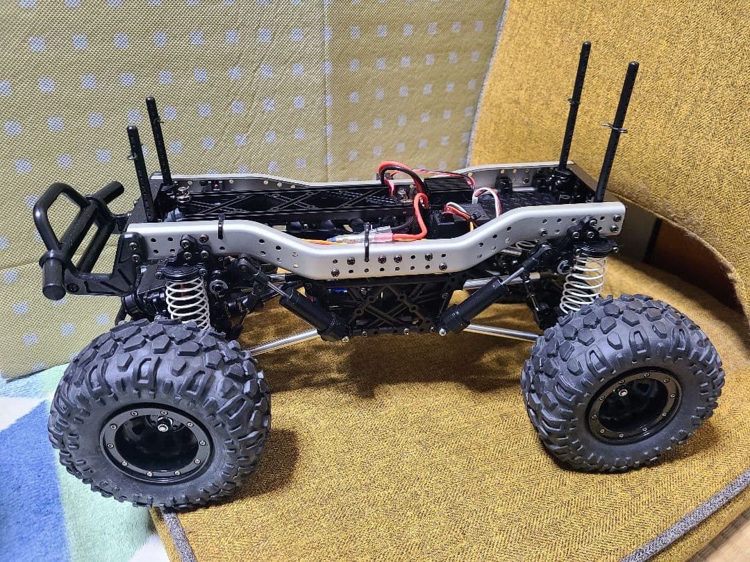 かっちゃん タミヤ　CR-01　クローラーラジコン