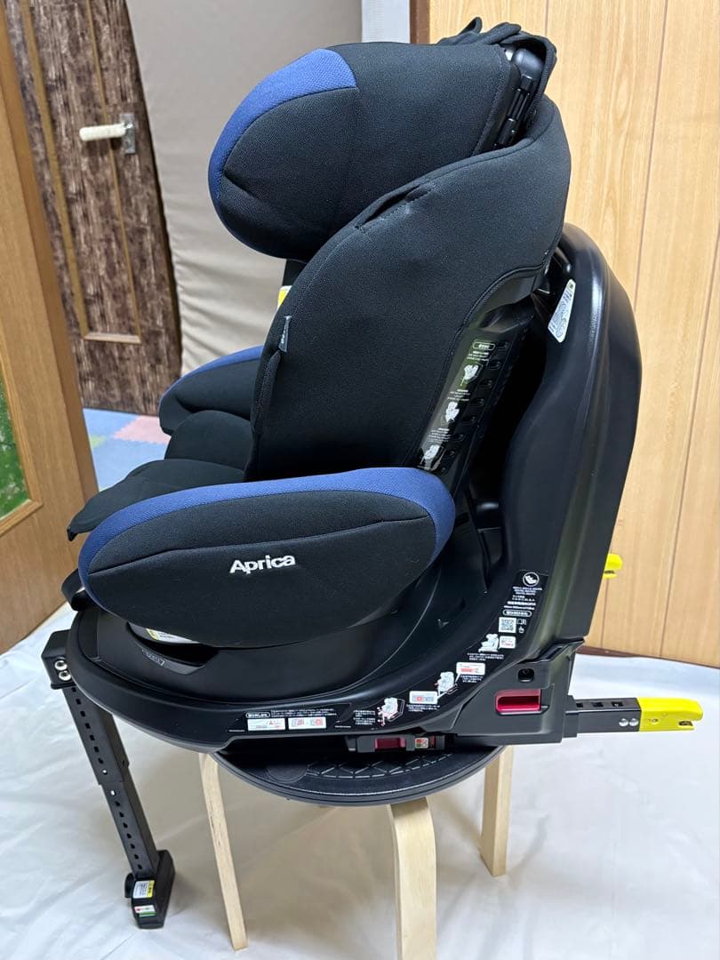 2023年モデル アップリカ フラディア プラス プレミアム チャイルドシート