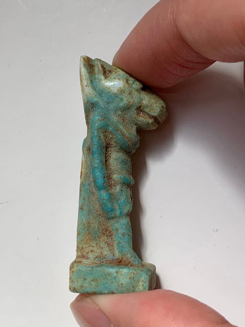 古代エジプト　副葬品　ファイアンス　ガンダーラ　ウシャブティ　出土　スカラベ印章