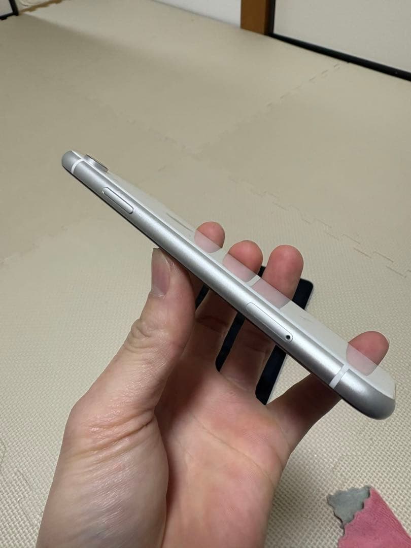 Apple iPhone XR 64GB ホワイト