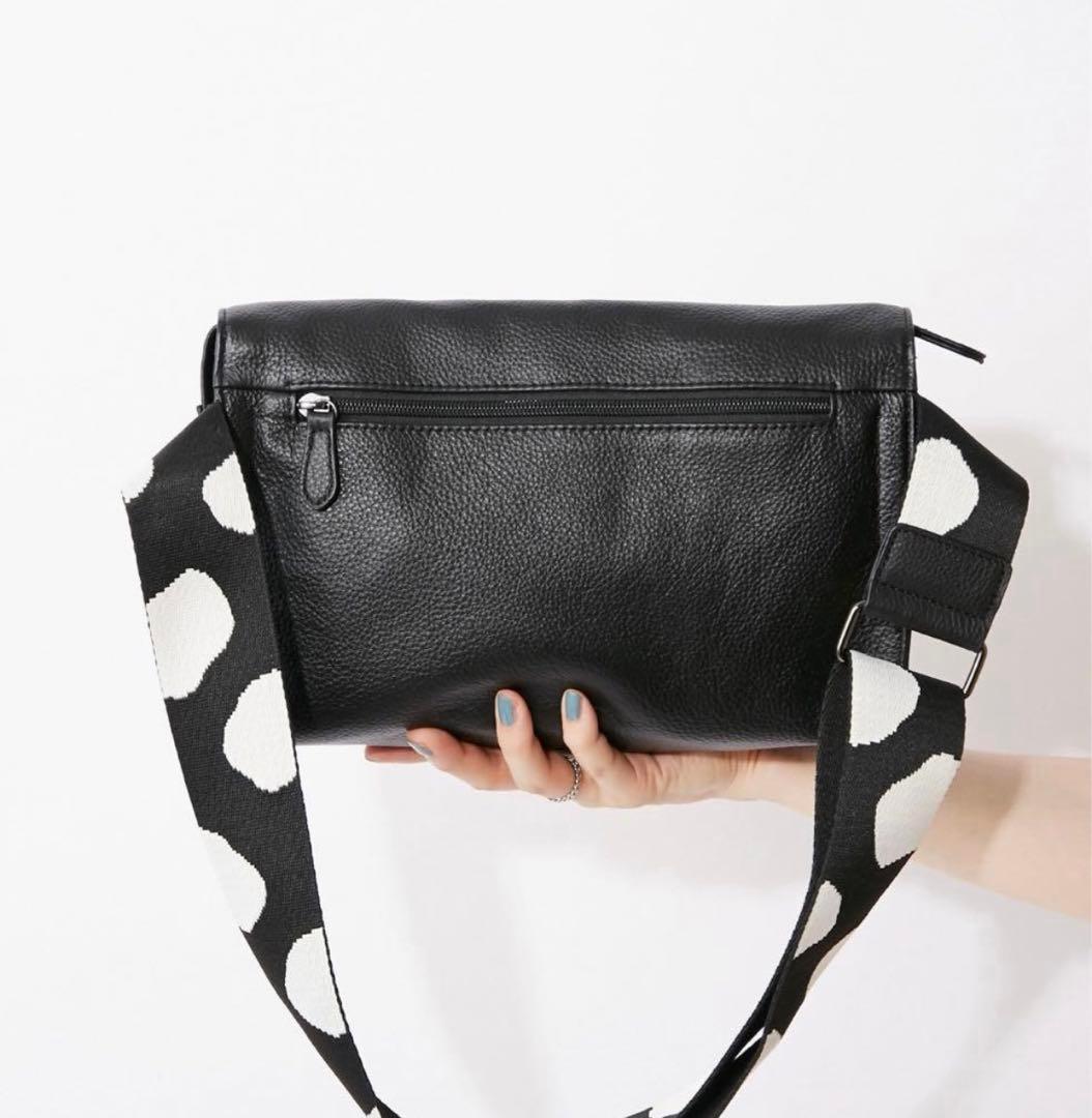 ear PAPILLONNER ワイドテープショルダーバッグ