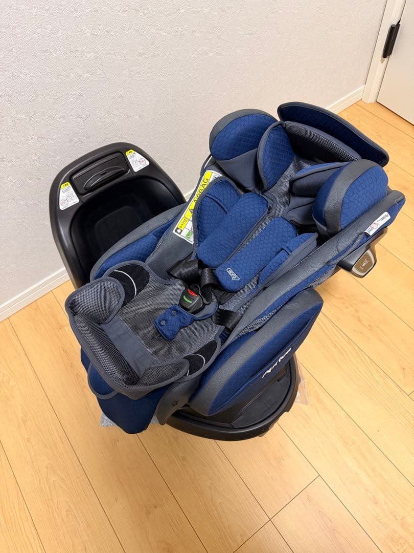 付属品未使用　Aprica フラディア グロウ ISOFIX 360°セーフティ