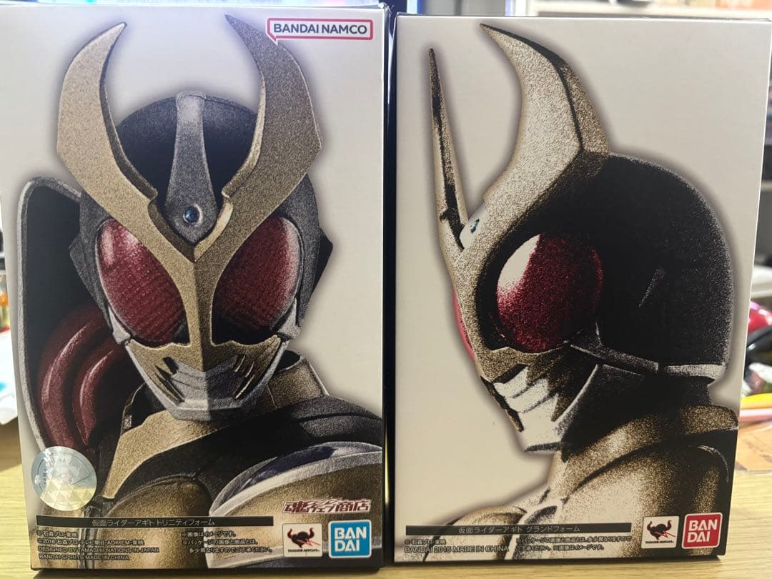 S.H.Figuarts（真骨彫製法） 仮面ライダーアギト グランド＆トリニティ