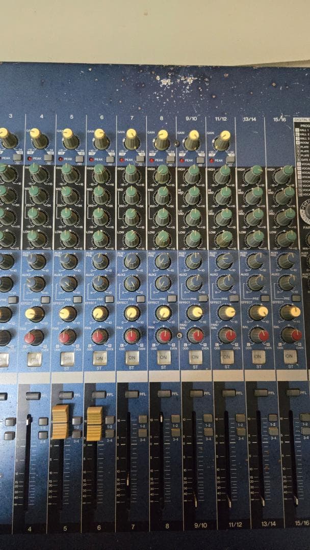 YAMAHA MG16/6FX ミキシングコンソール　アナログミキサー