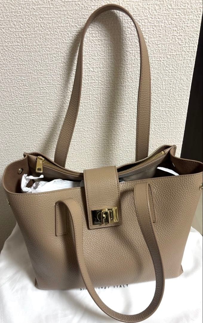 【値下げ】FURLAベージュ レザートートバッグ
