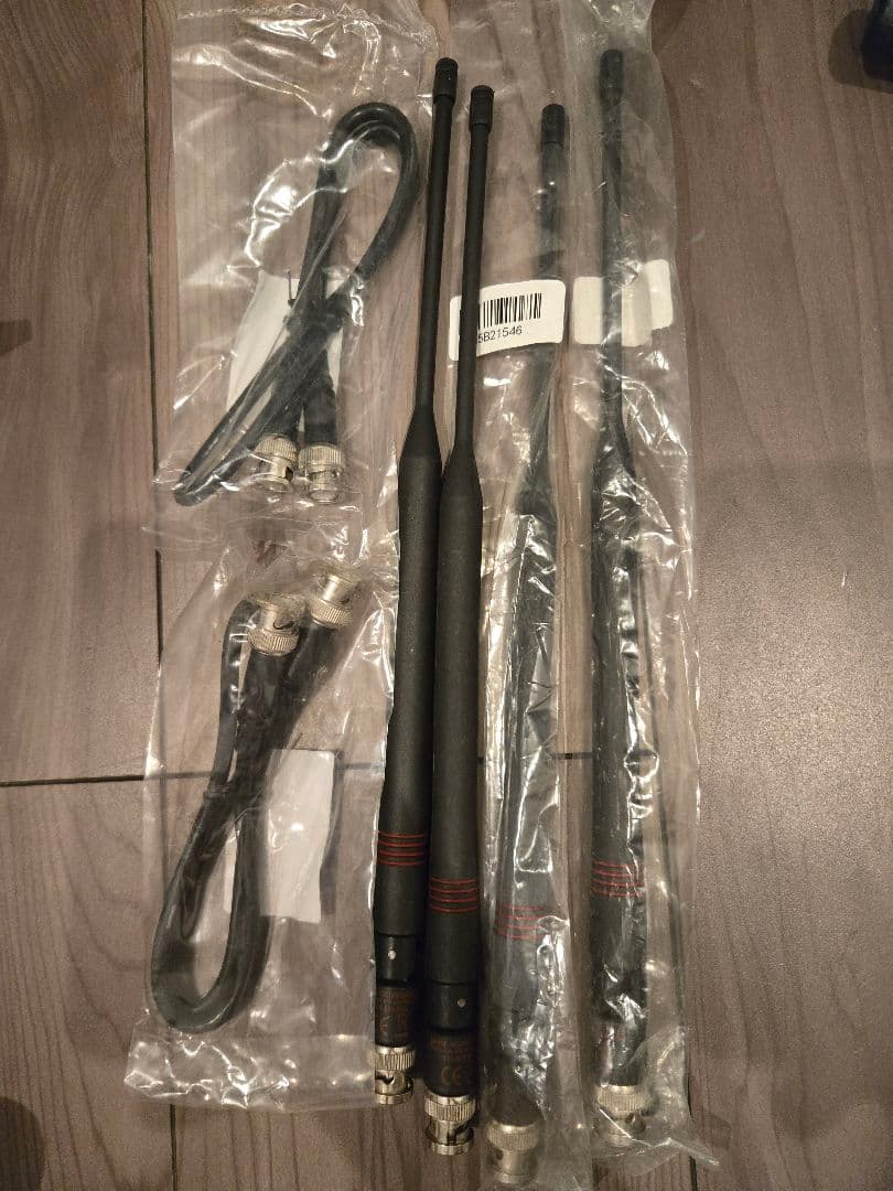 SHUREワイヤレスマイクSM58トランスミッターUR1無線受信機UR4D+