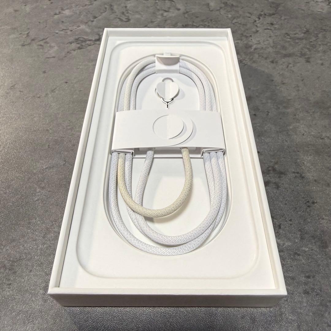 【美品】iPhone16 ウルトラマリン 128GB SIMフリー