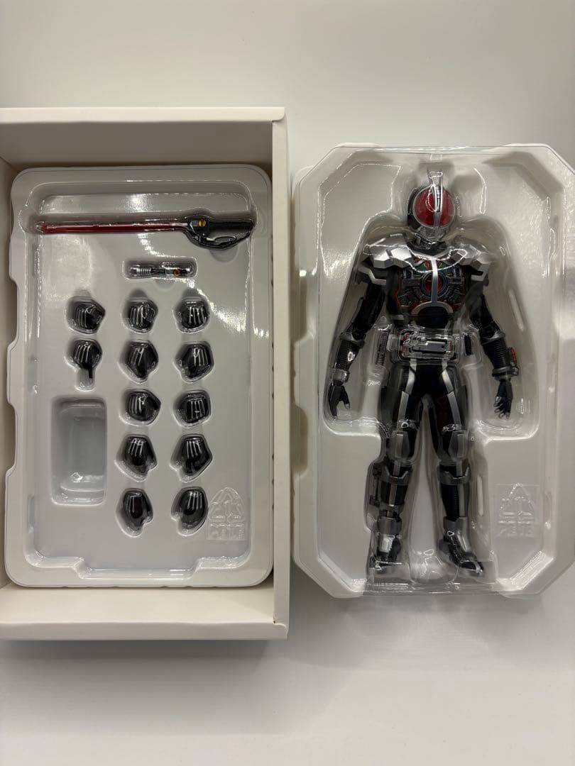 S.H.Figuarts 真骨頂　仮面ライダーファイズ　アクセル