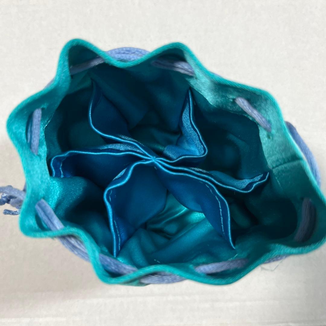 ターコイズ サテン パンプルムースポーチ MHT マリーエレーヌドゥタイヤック