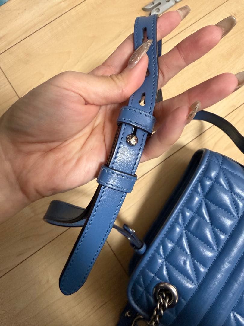 GUCCI キルティングショルダーバッグ ブルー