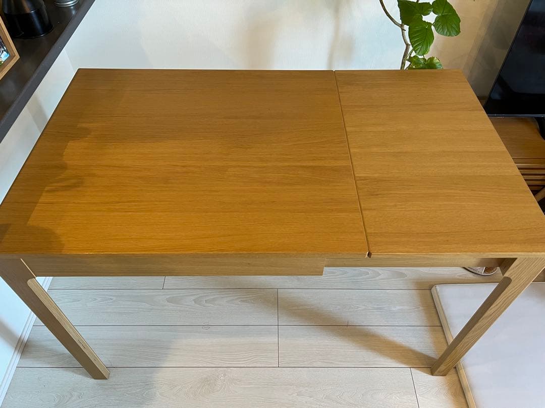 ikea ナチュラルウッド 伸縮ダイニングテーブル