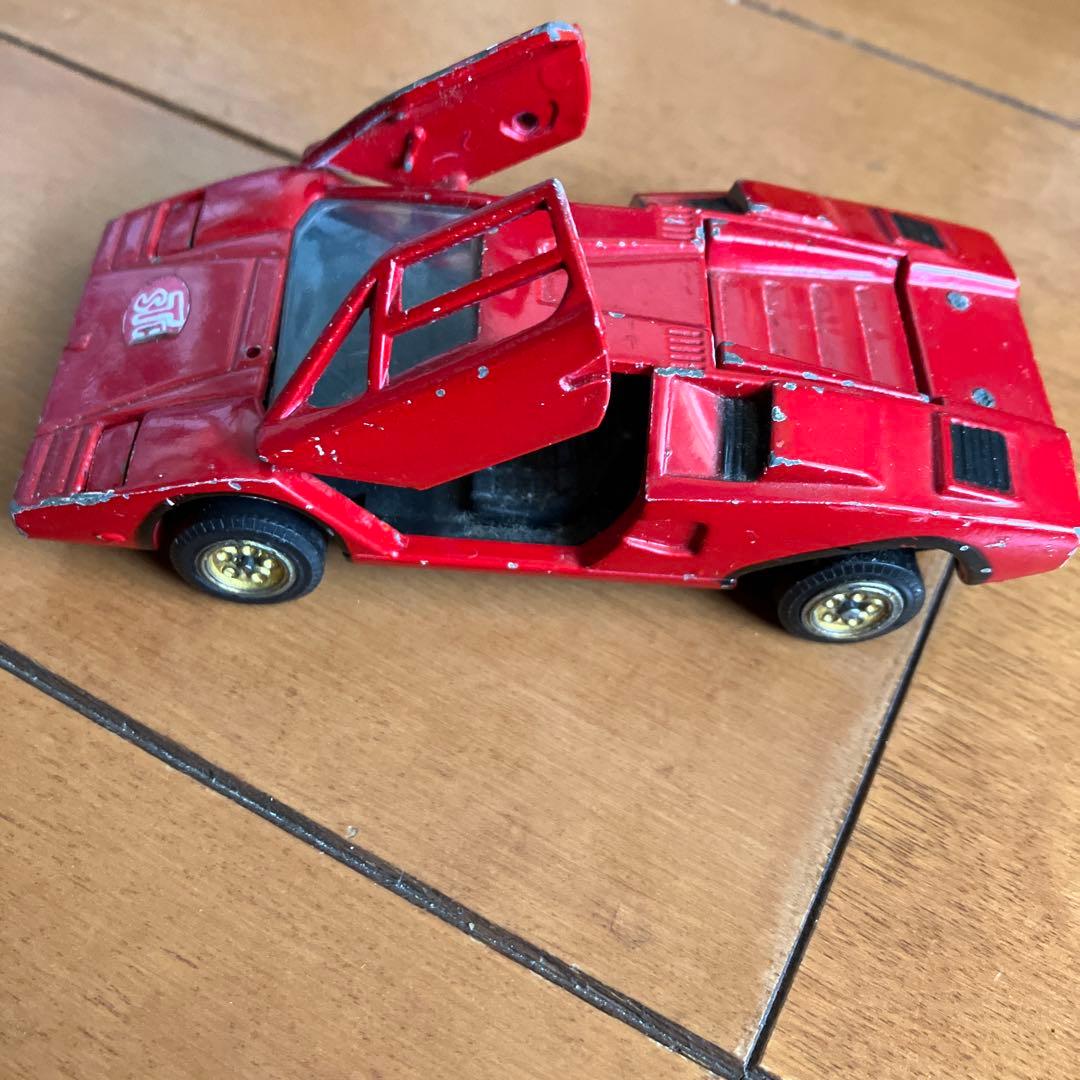 Lamborghini Countach ミニカー 1/43