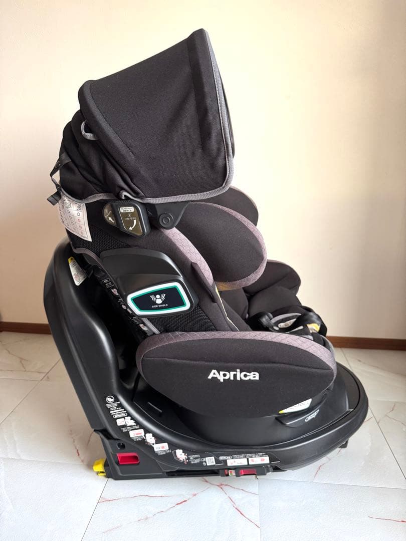 アップリカ フラディアグロウ ISOFIX 360° セーフティー AB