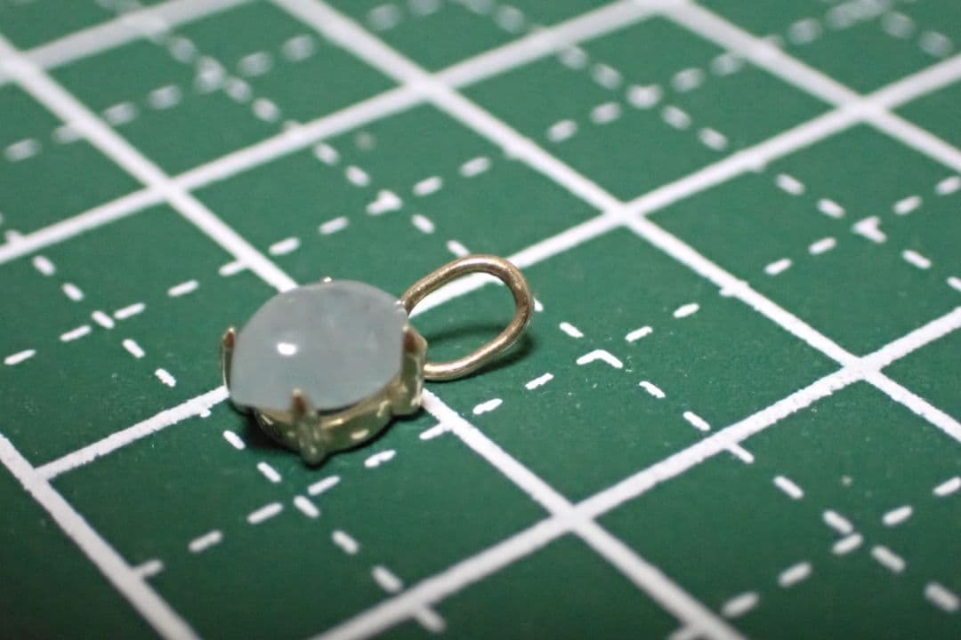 糸魚川翡翠　入コン沢　青　10金　ペントップ　送料無料