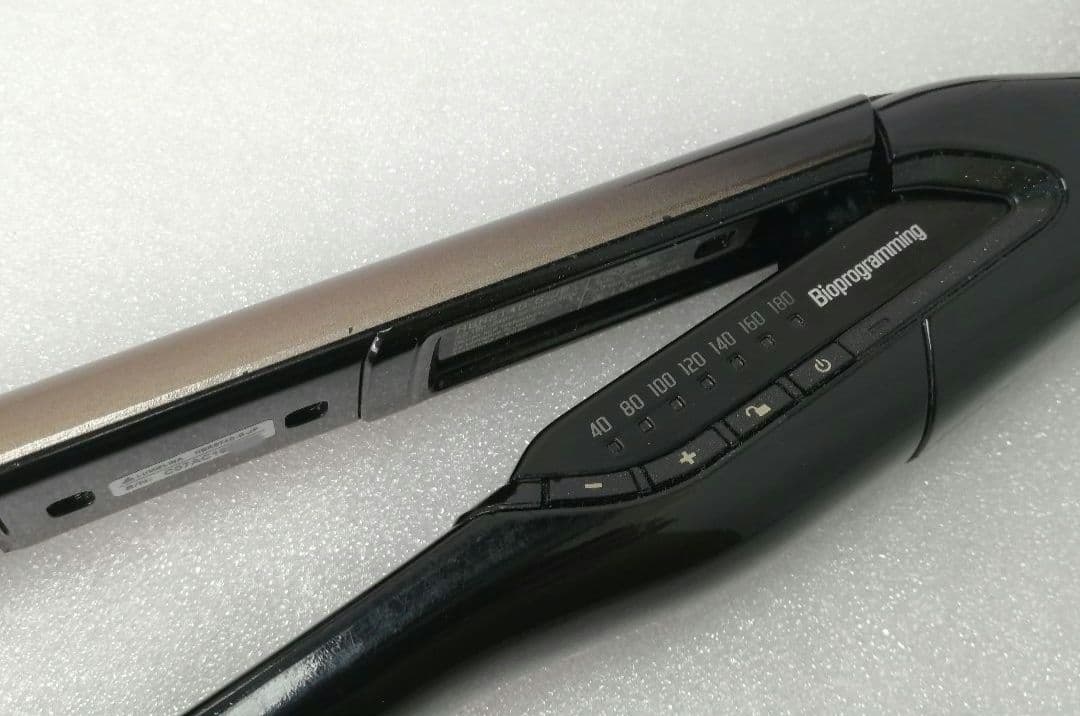 ヘアビューロン　4D Plus　ストレートヘアアイロン　リュミエリーナ　63