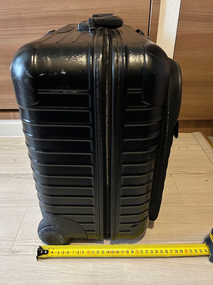 RIMOWA リモワ　機内持ち込み　2輪　TSAロック　黒