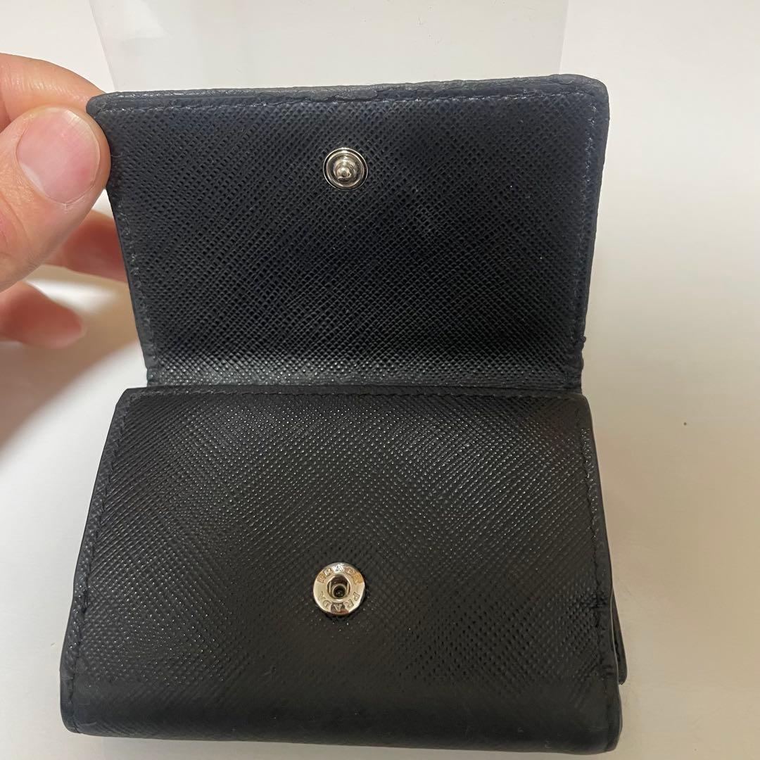 こむぎPRADA サフィアーノ 三つ折り財布 ブラック 正規品