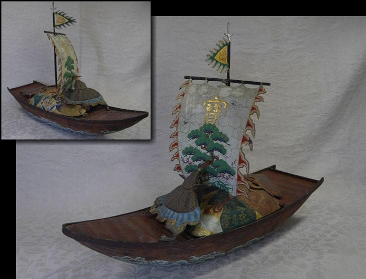 金工細工　宝舟　縁起物尽くし　45cm 迎春　笠・小判・宝珠・巻物・宝袋など