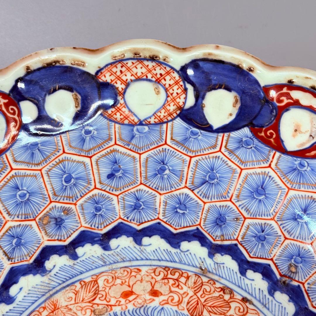 古伊万里　大明成化年製　極細密技巧　亀甲文　直径35.5㎝　赤絵　納め箱付