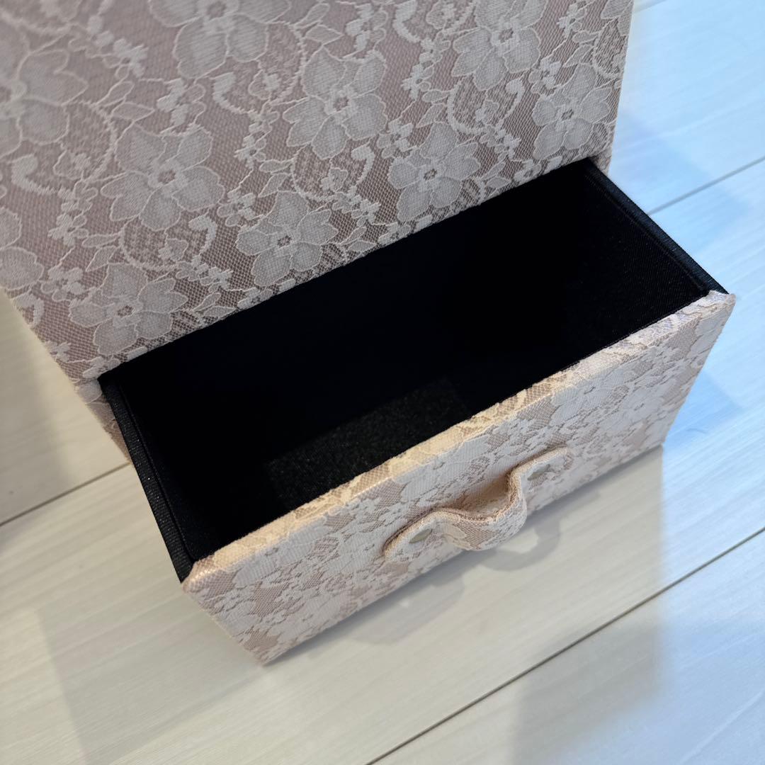 JILLSTUART ジルスチュアート　メイクアップボックス　ピンクレースリボン