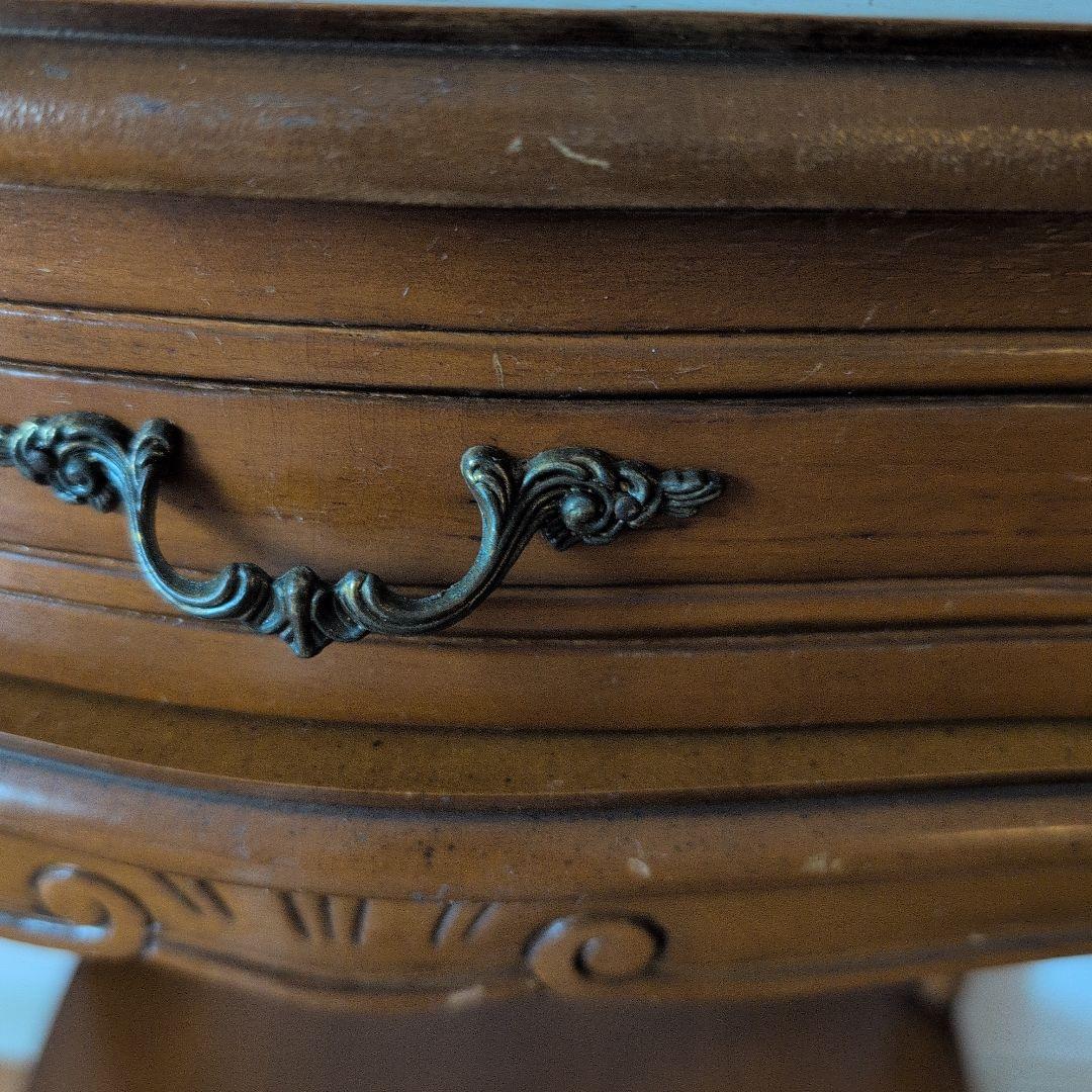 猫脚　クラシック木製サイドテーブル　コンソールテーブル　 引き出し付き