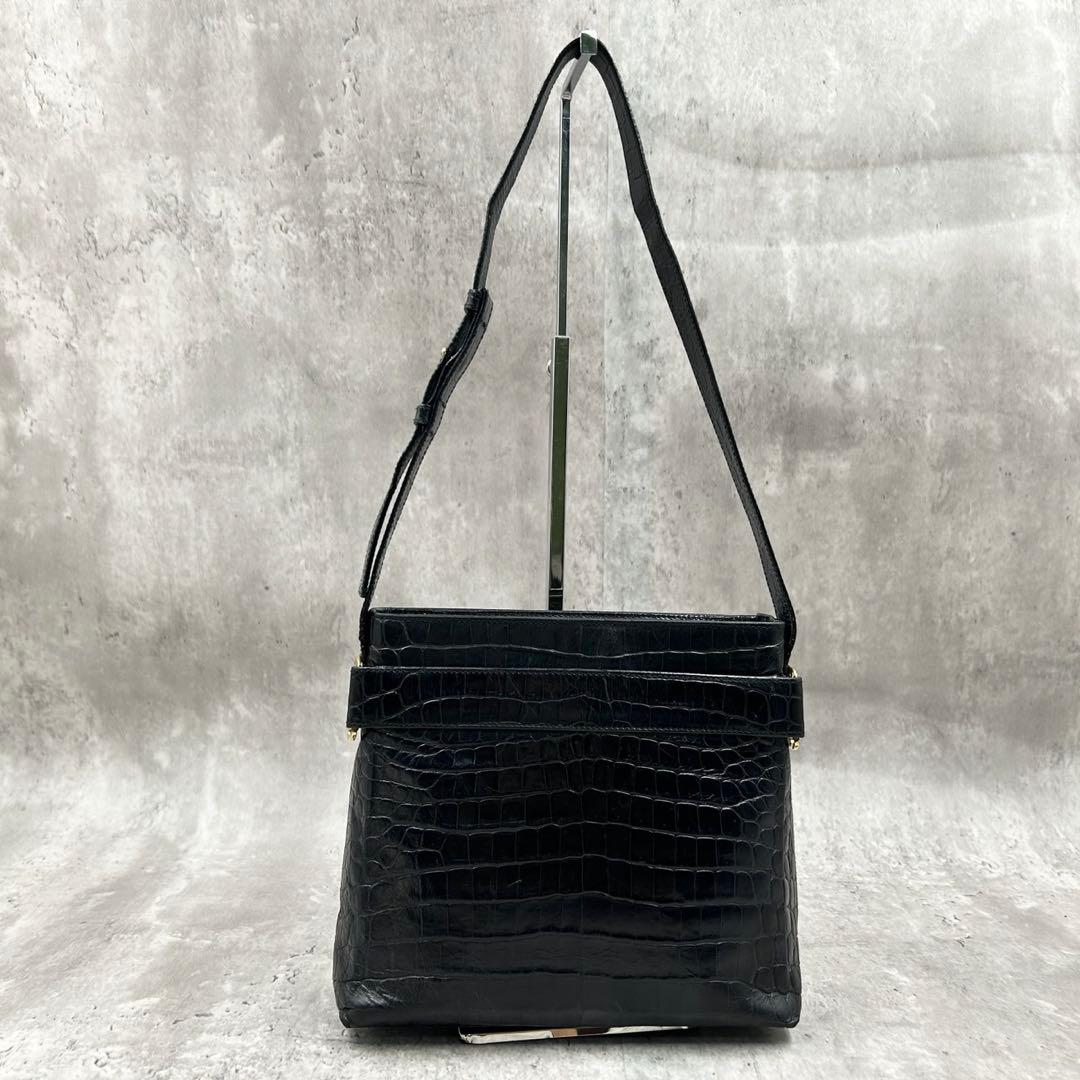 フェラガモ ショルダーバッグ ポシェット 肩掛け クロコ ブラック ヴァラ