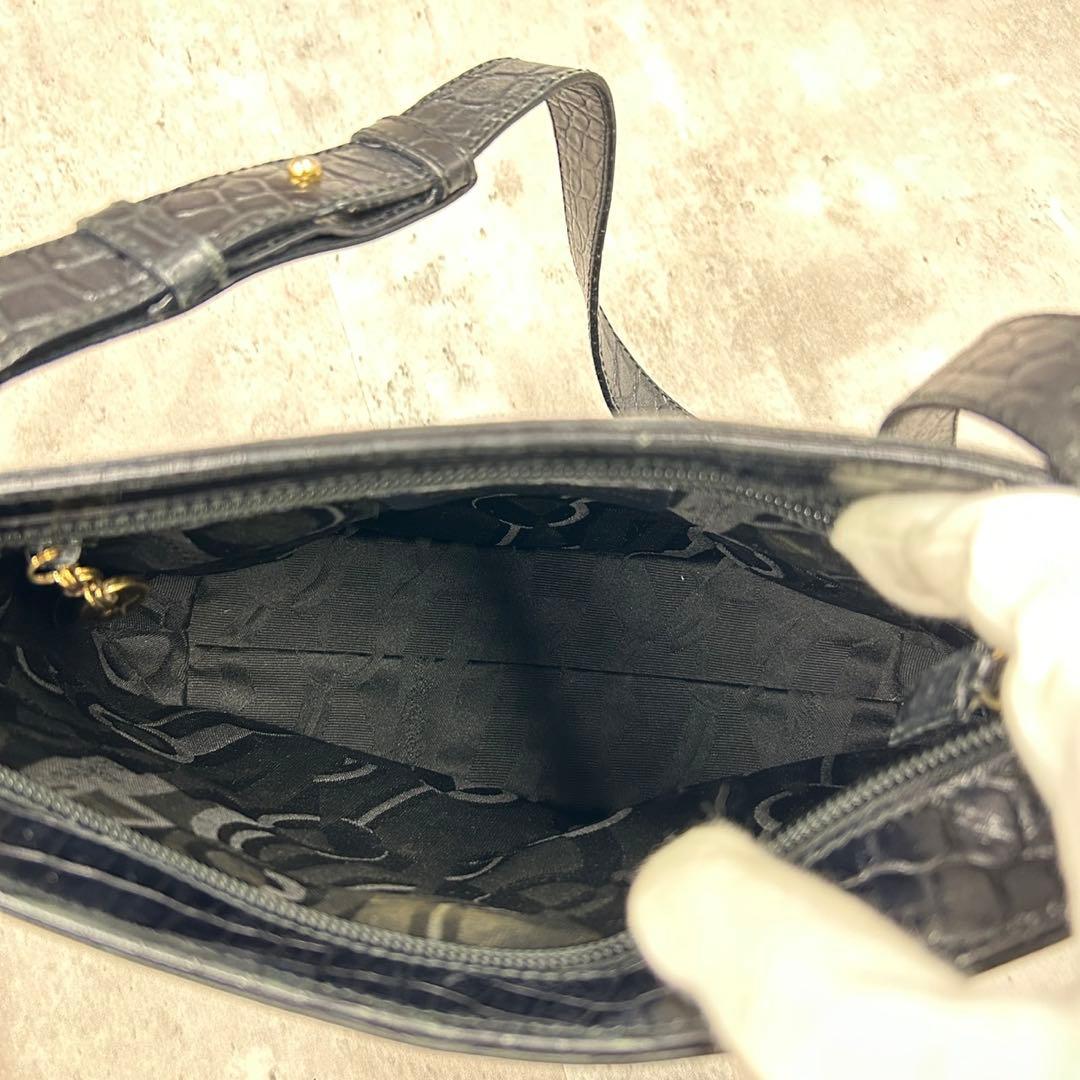 フェラガモ ショルダーバッグ ポシェット 肩掛け クロコ ブラック ヴァラ