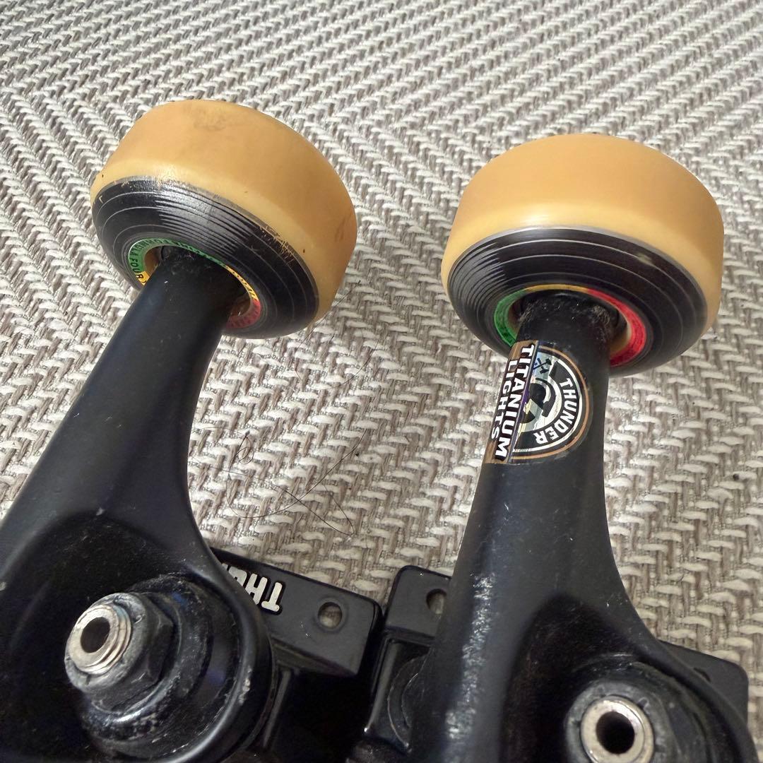 THUNDER Titanium Lights トラック