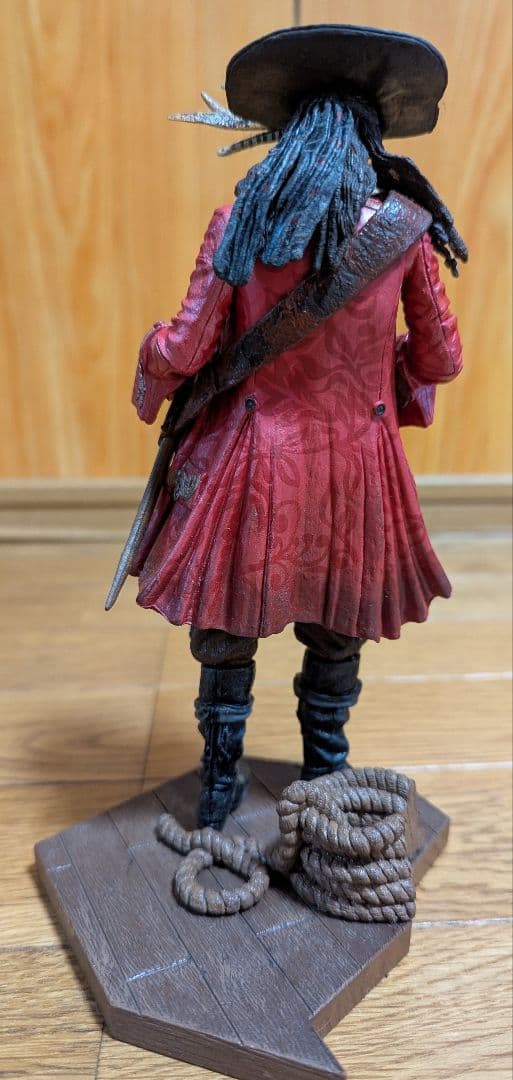 パイレーツ・オブ・カリビアン、ジャックスパロウ父エドワード・ティーグ