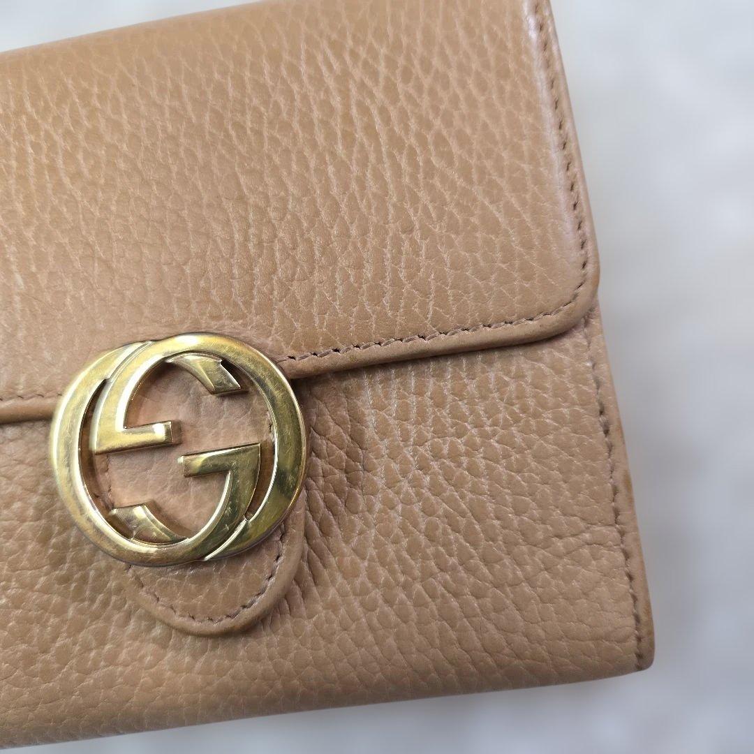 GUCCI グッチ　ベージュ インターロッキングG 2つ折り財布
