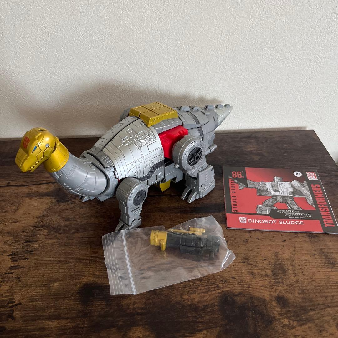 スラージ　ダイノボット　トランスフォーマー スタジオシリーズ