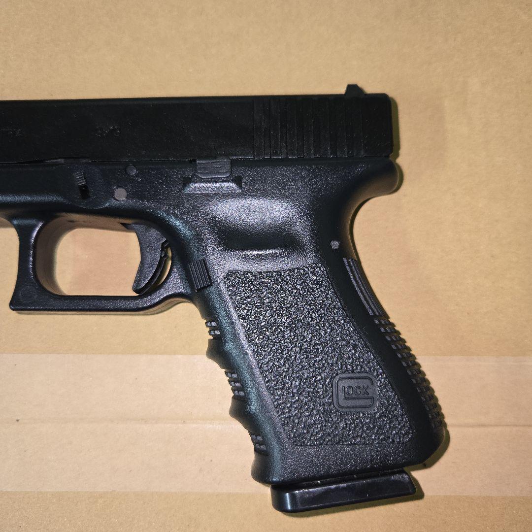 東京マルイ　ガスガンGLOCK19 3rd Generation　マガジン2個付