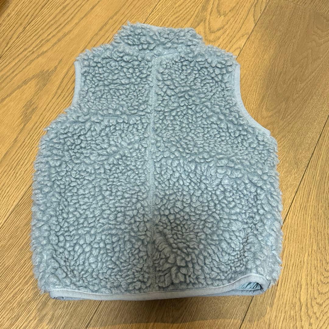 カヌレ　Patagonia　ベスト　キッズ　巾着付き　帽子付き