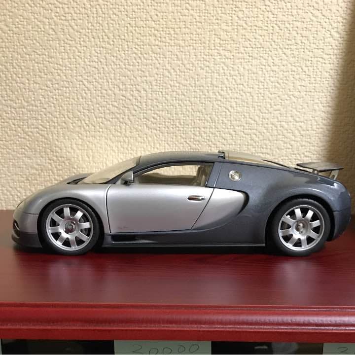 1/18 ブガティEBベイロン