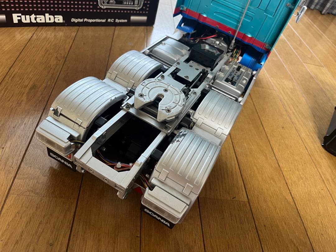 タミヤ 1/14 スカニア（フルオペ）