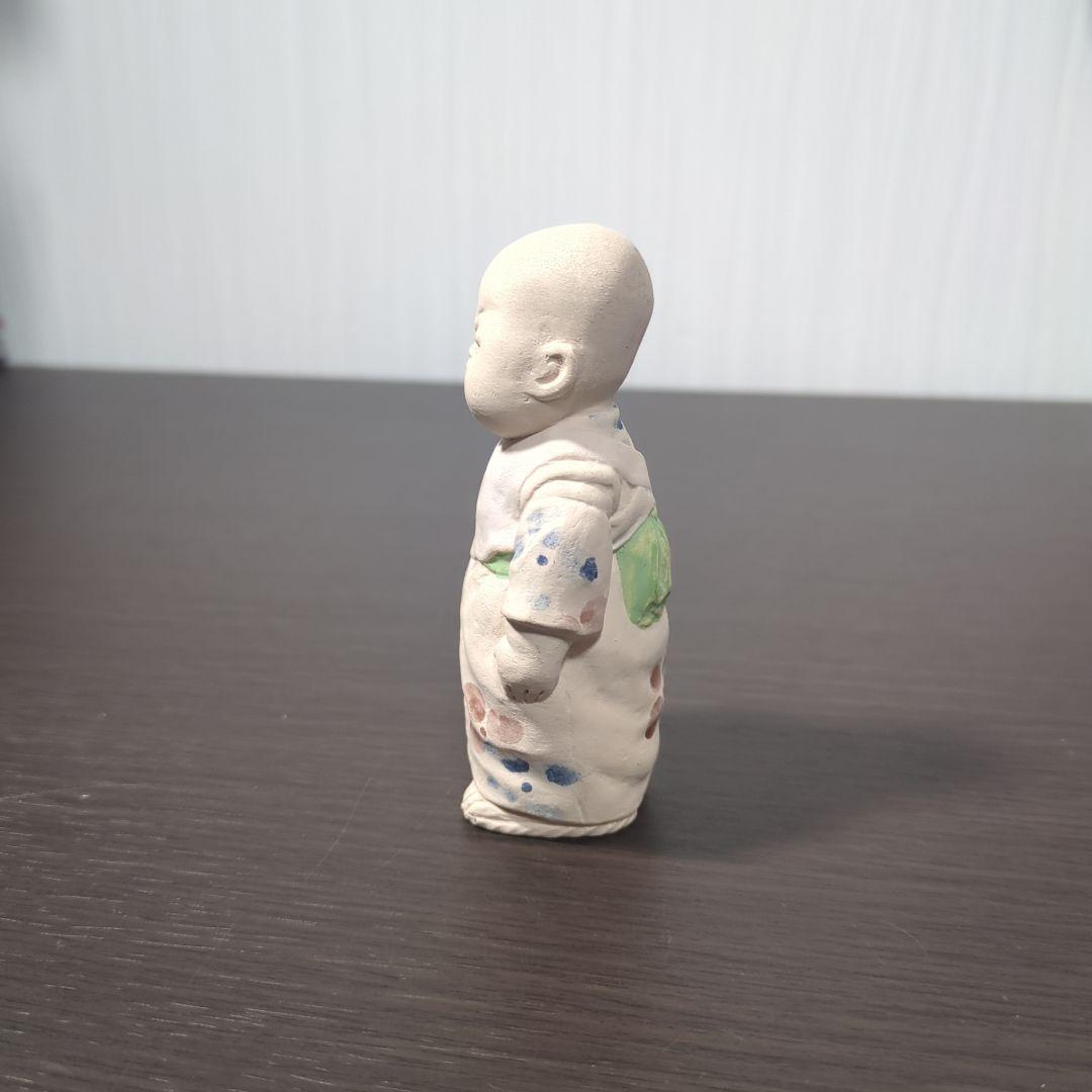 陶器製 子供像 伝統的和服