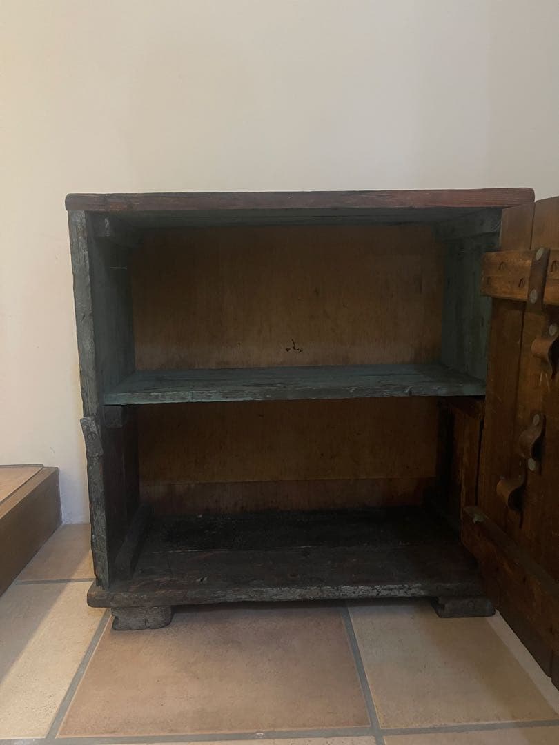 ヴィンテージ 木製本棚・収納キャビネット ペイント剥離・手書き文字あり｜工業系