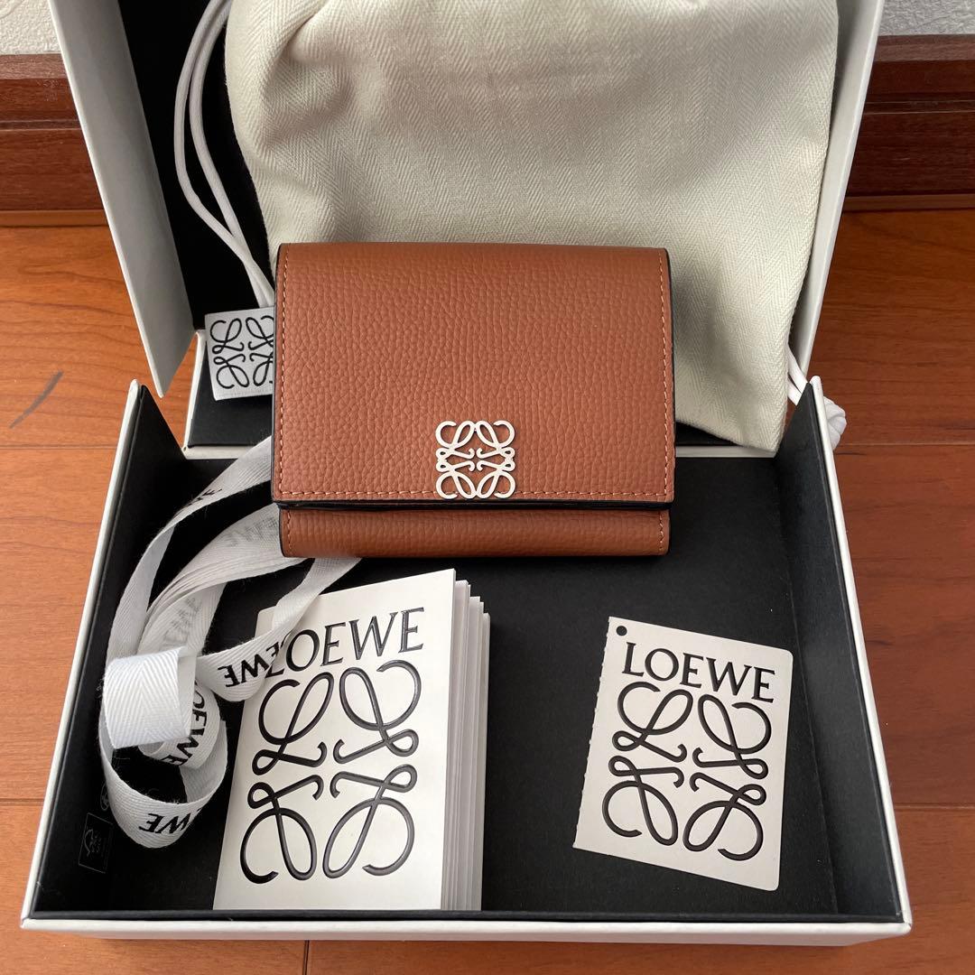 LOEWE ロエベ アナグラム トライフォールド 財布 ブラウン　三つ折り財布