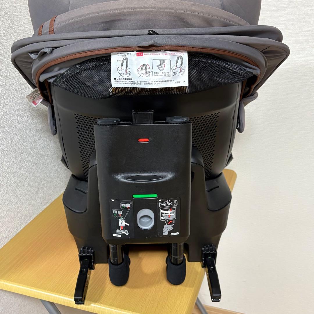 エールベベ クルットR ウィ リュクスグレー チャイルドシート