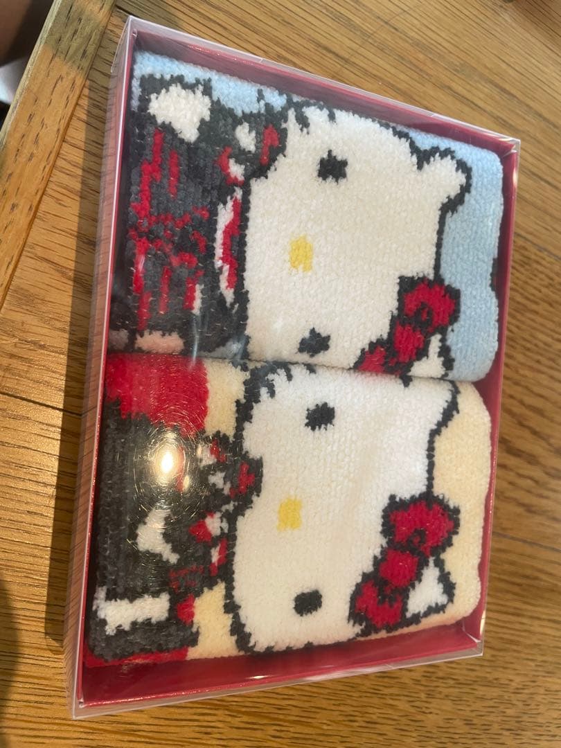 ハローキティ タオルセット 2枚入り デザイン：飛行機とリボン